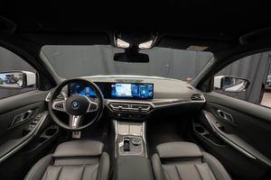 BMW 330 bild 15