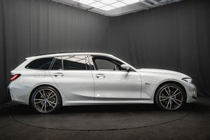 BMW 330 bild 6