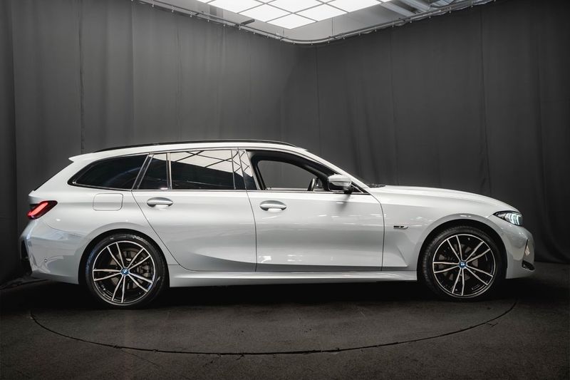 BMW 330 bild 6