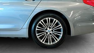 BMW 530 bild 9