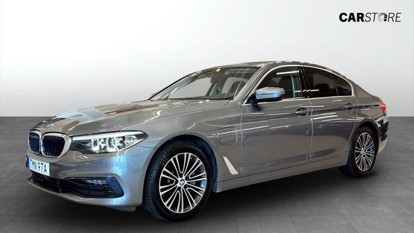BMW 530 e Sedan G30 252hk \\xDrive iPerformance \\ Drag \\ Sports - 2020