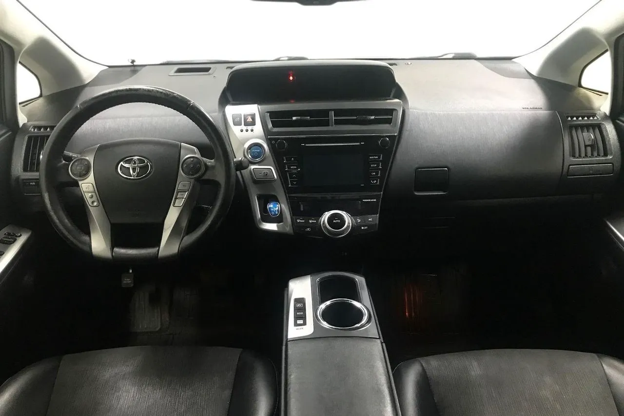 Vehicle image 11
