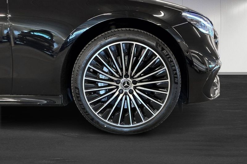 Mercedes E300 bild 12
