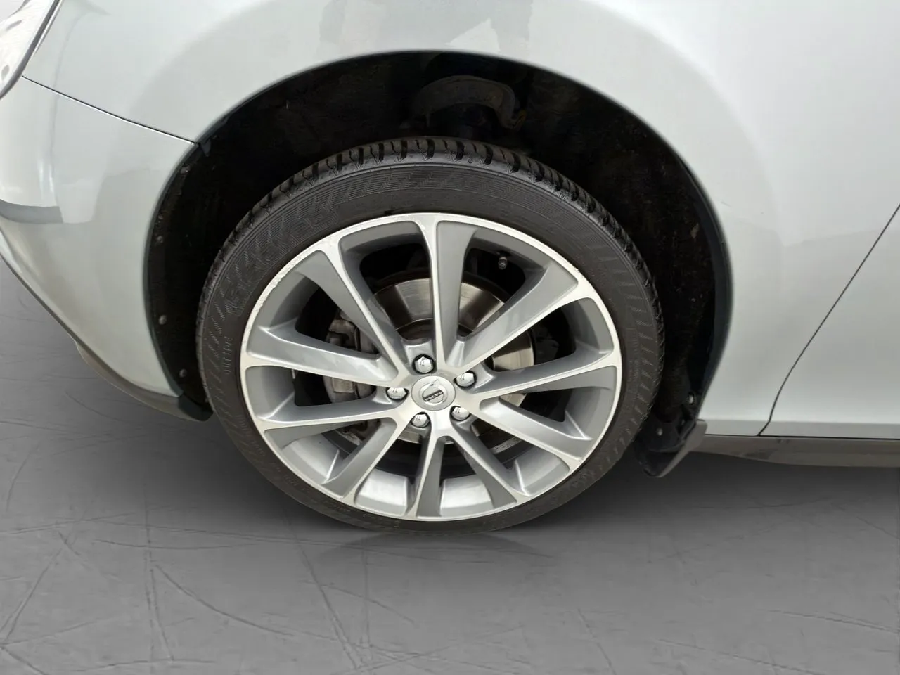 Vehicle image 25