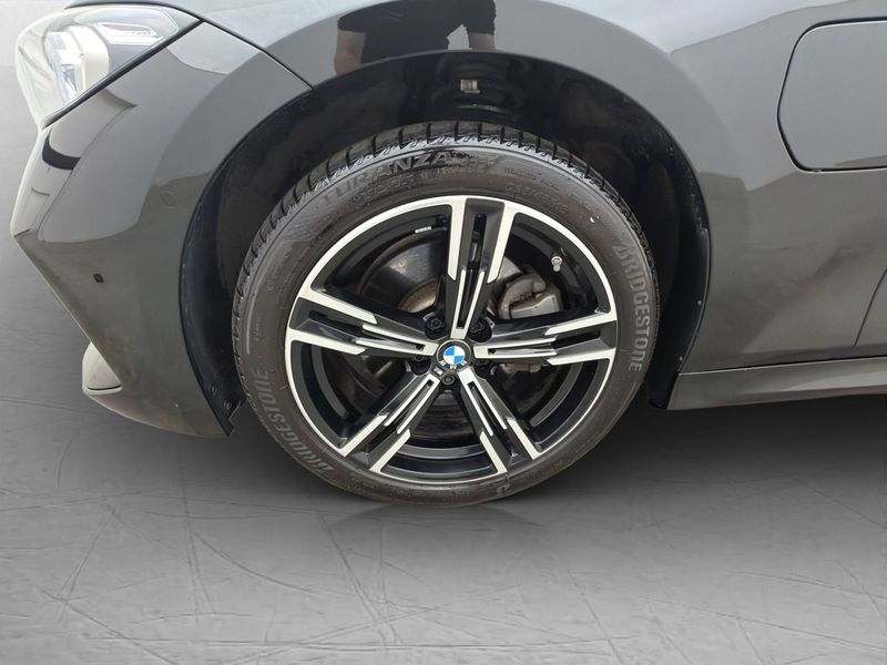 BMW 330 bild 19