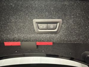 BMW 330 bild 10
