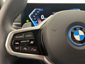 BMW 330 bild 15