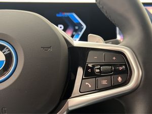 BMW 330 bild 17