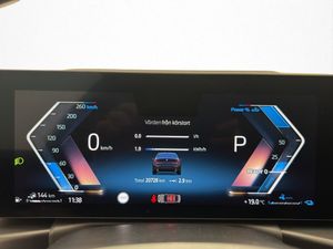 BMW 330 bild 16