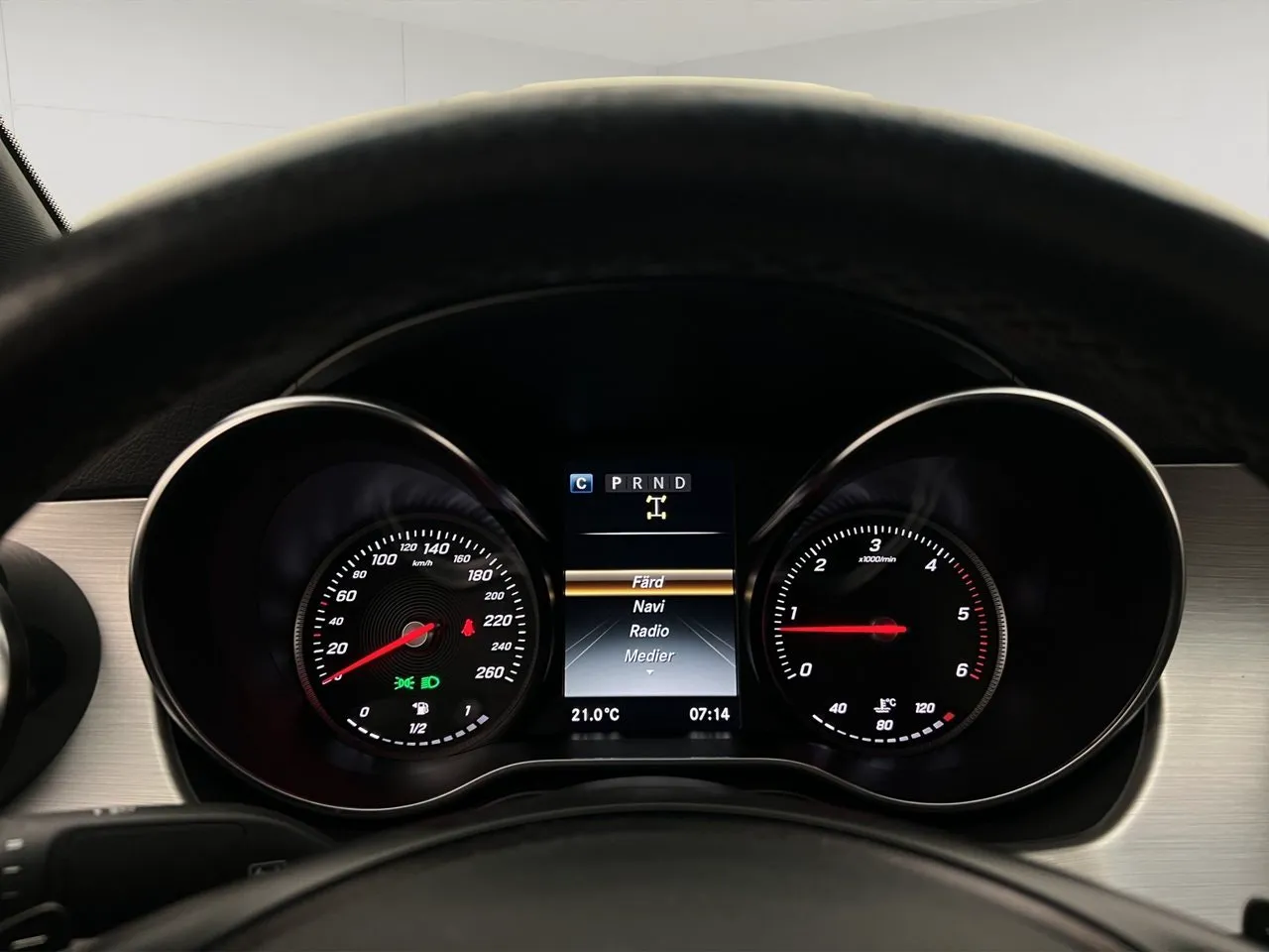 Vehicle image 21