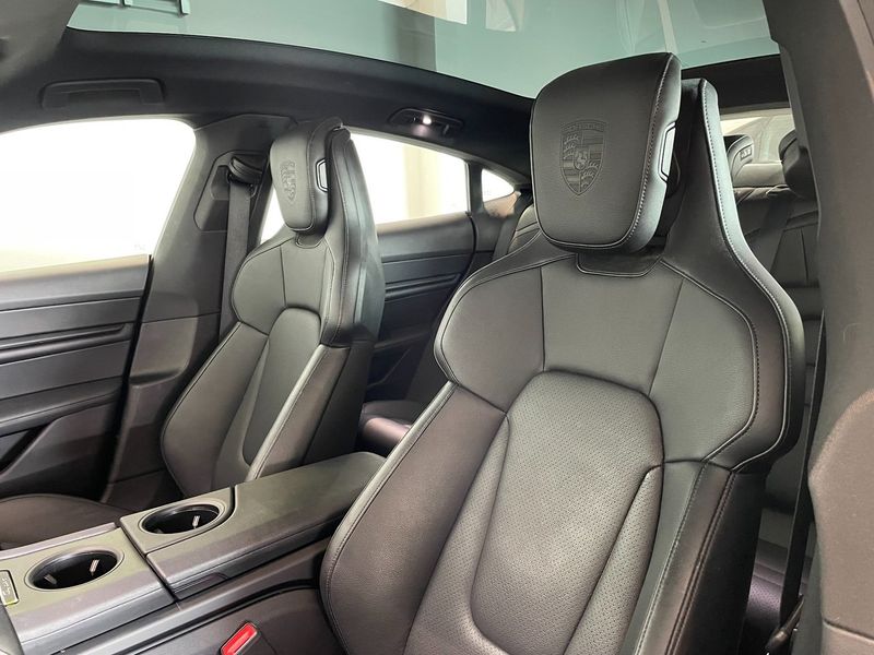 Porsche Taycan bild 12