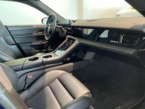 Porsche Taycan bild 18