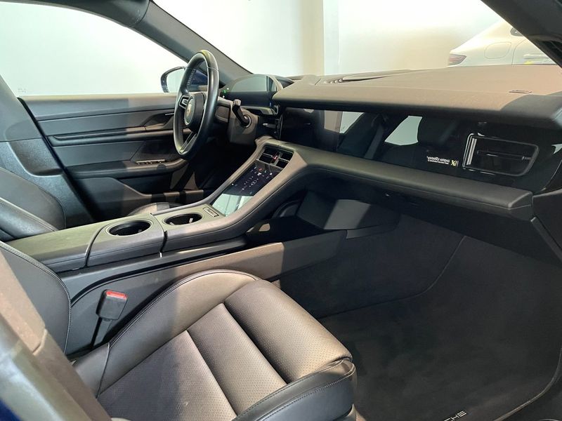 Porsche Taycan bild 18