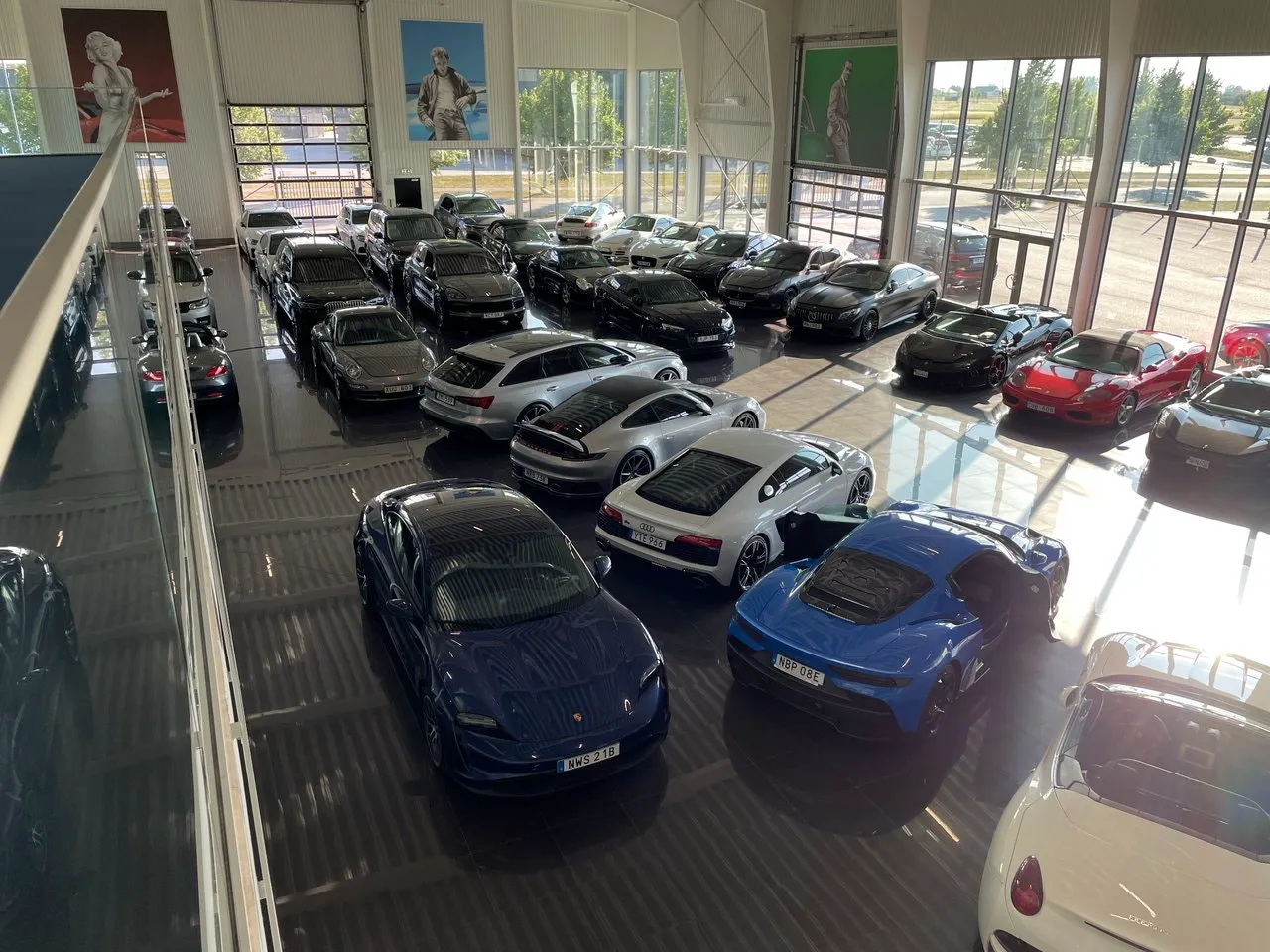 Vehicle image 6