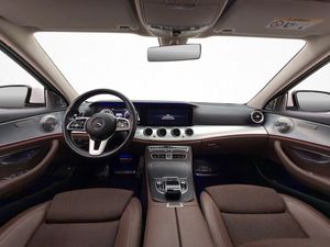 Mercedes E220 bild 13