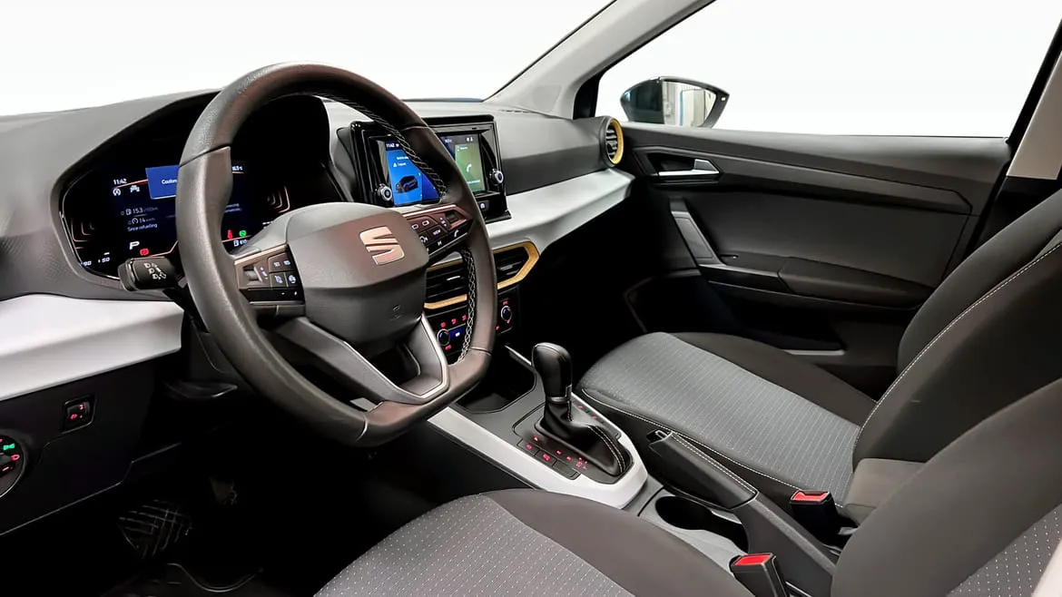 Vehicle image 6