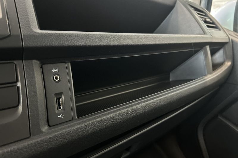 Volkswagen Caravelle bild 24