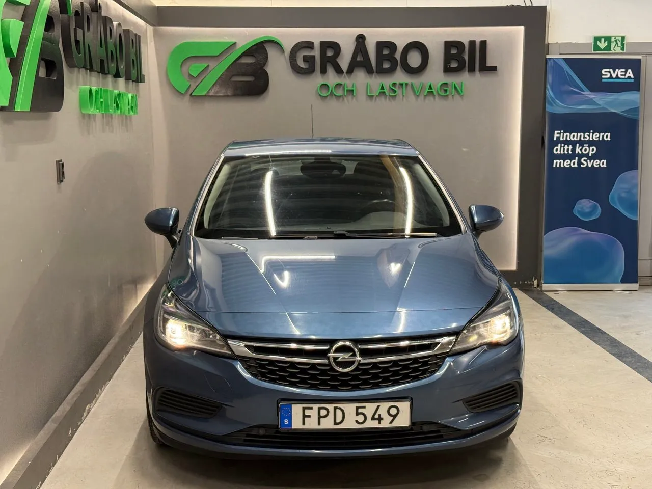 Vehicle image 3