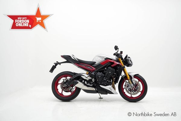 Triumph Street Triple 765RX DEMO Snabb Hemleverans - 2026