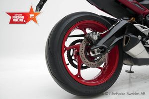 Triumph Street Triple bild 13