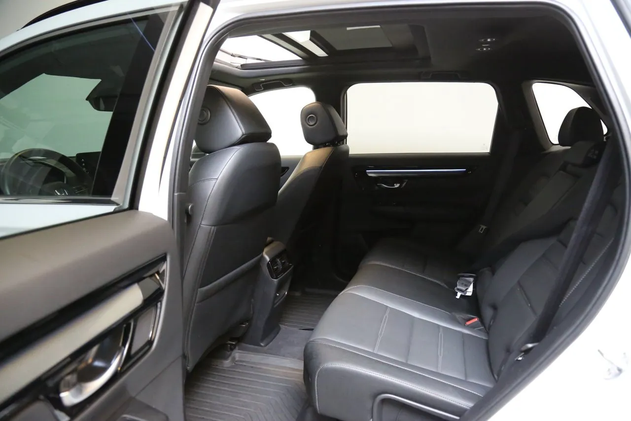 Vehicle image 30