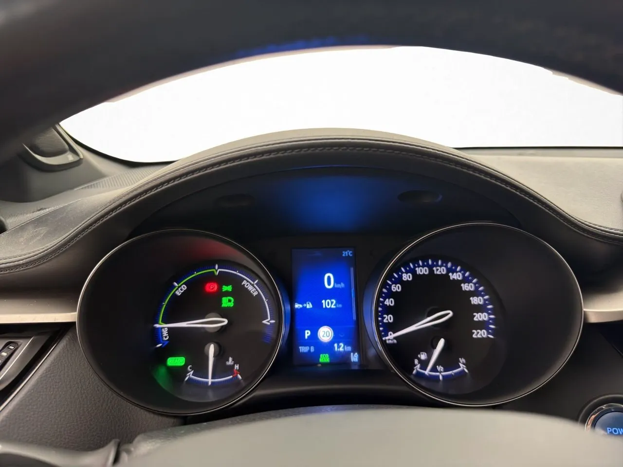 Vehicle image 16