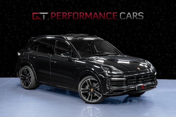 Porsche Cayenne E-Hyb PLATINUM EDT MOMS SportDesign 22" Pano 18väg BOSE - 2023