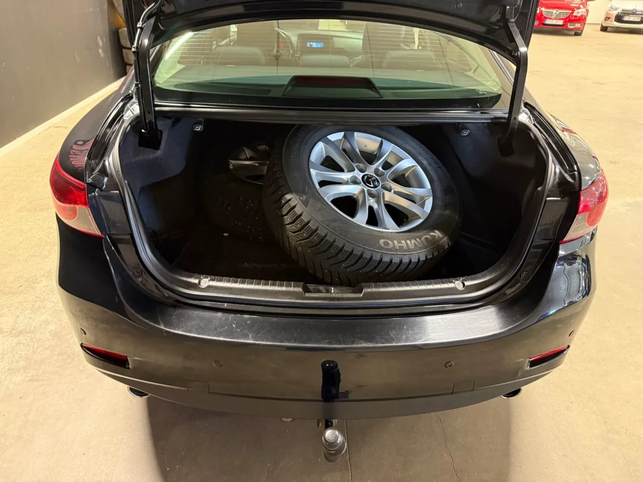 Vehicle image 9