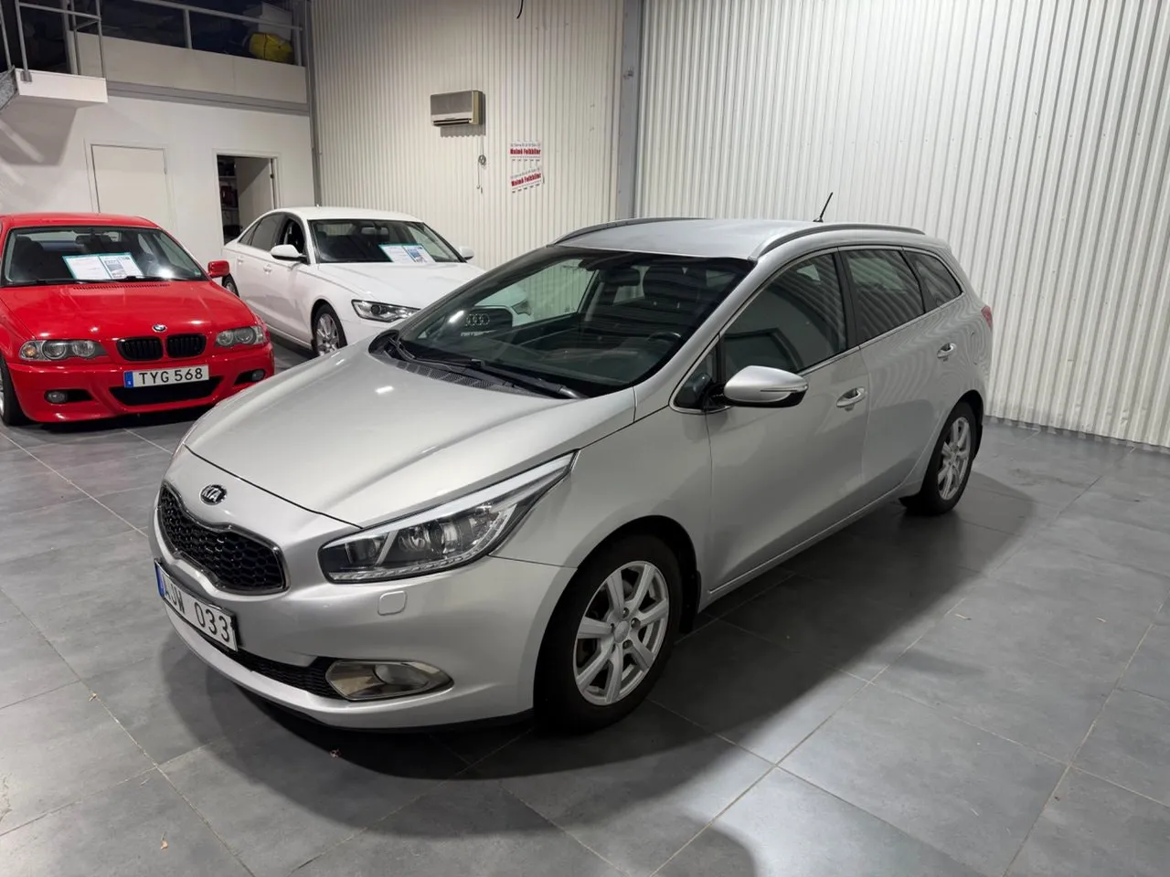 Vehicle image 9