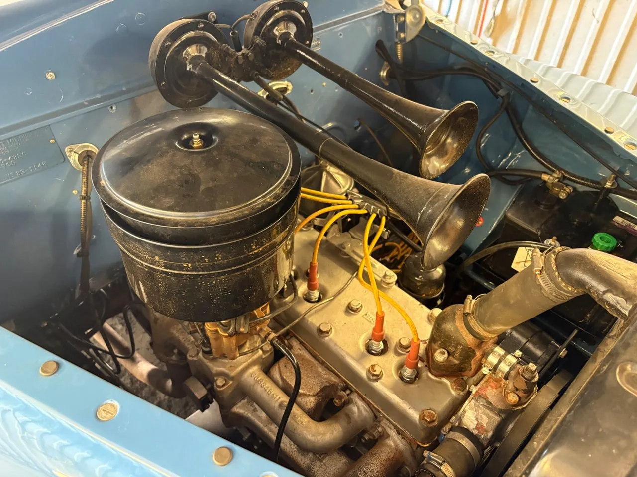 Vehicle image 19