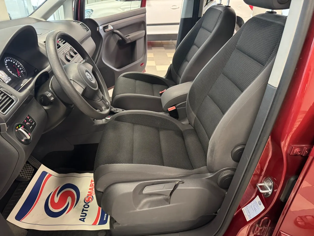 Vehicle image 14