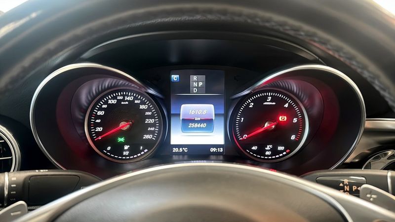 Mercedes GLC250 bild 14