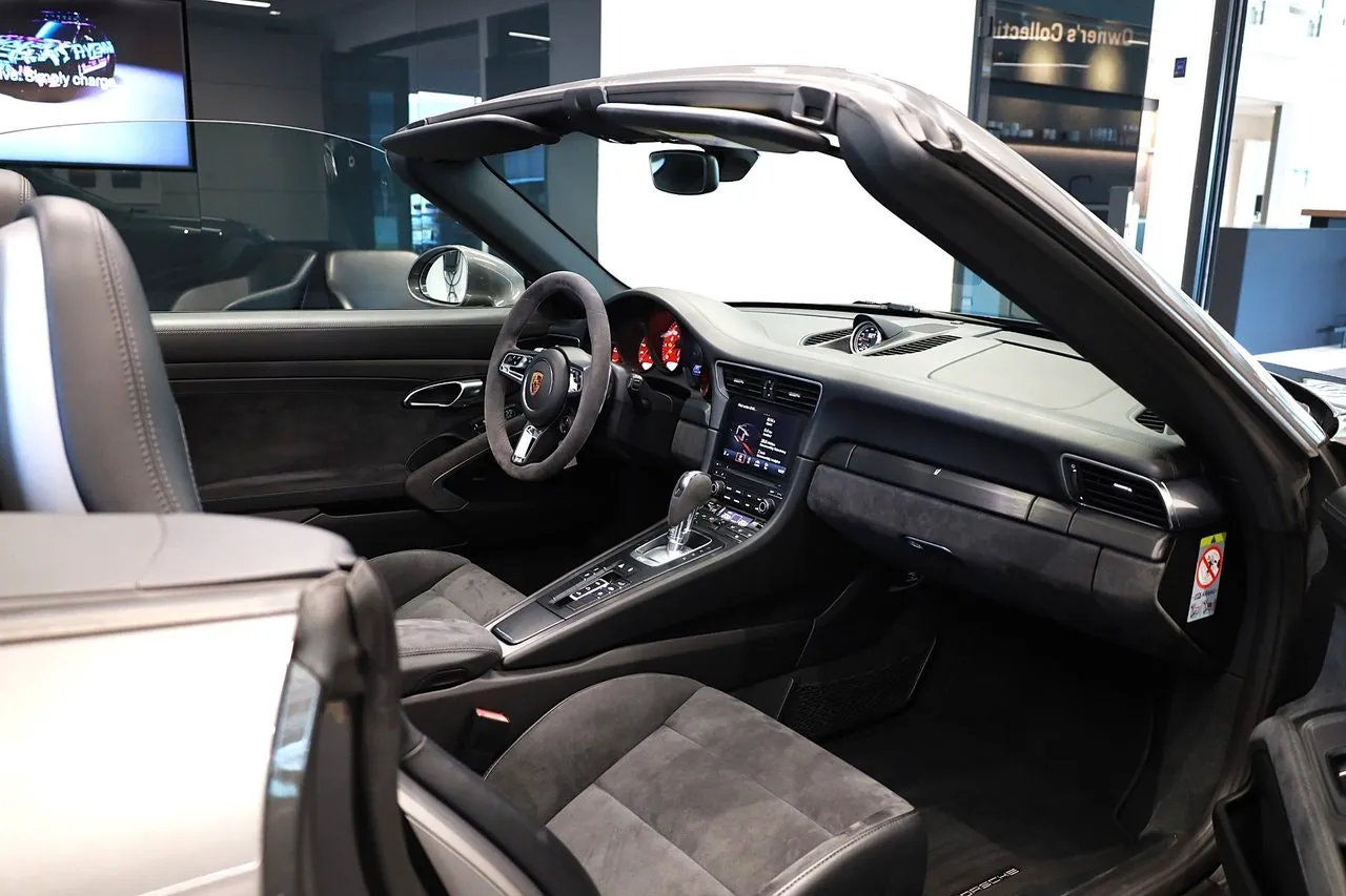 Vehicle image 22