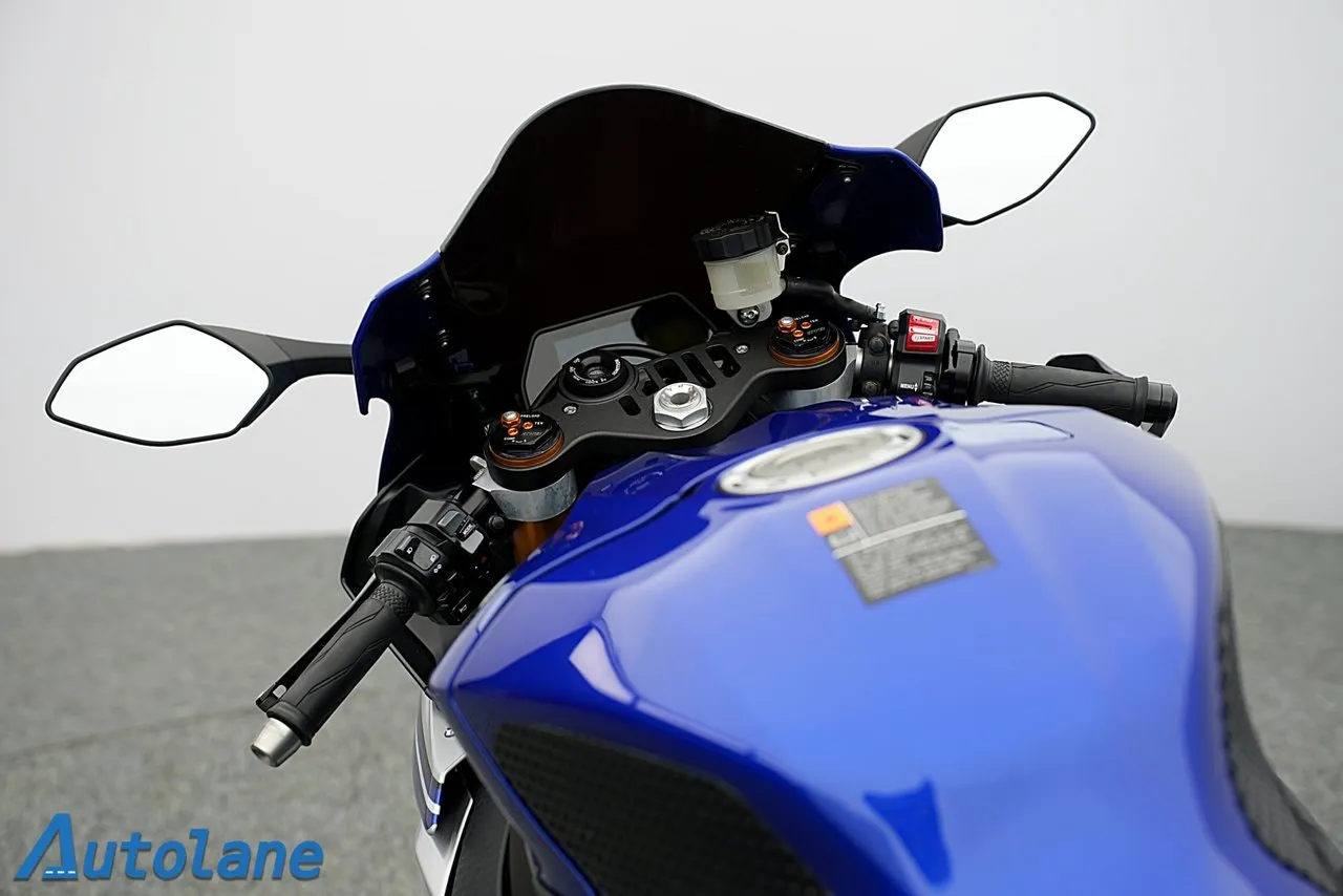 Vehicle image 20