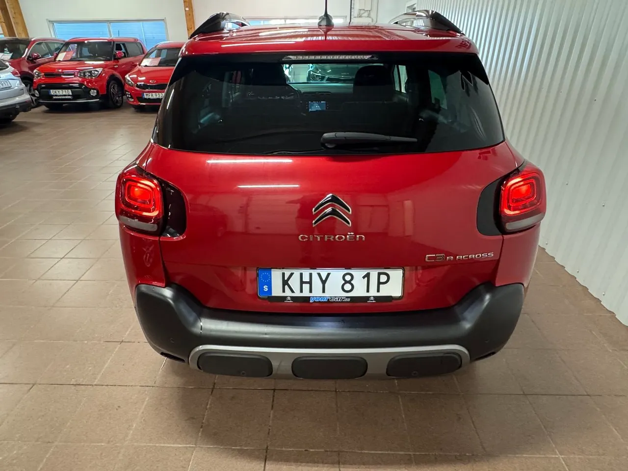Vehicle image 4
