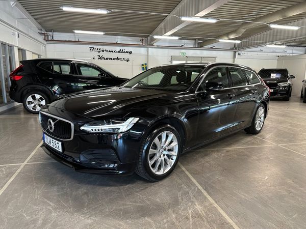 Volvo V90 D3 Business Advanced HUD Backkamera Drag Värmare Navi - 2018