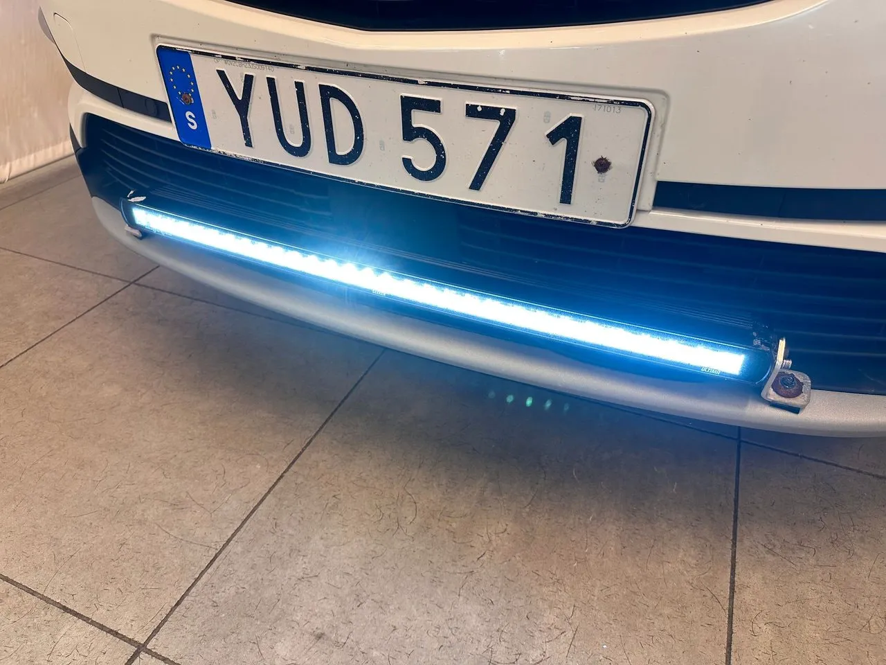 Vehicle image 21