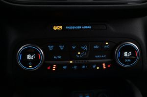 Ford Kuga bild 17