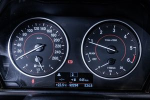 BMW 220 bild 21