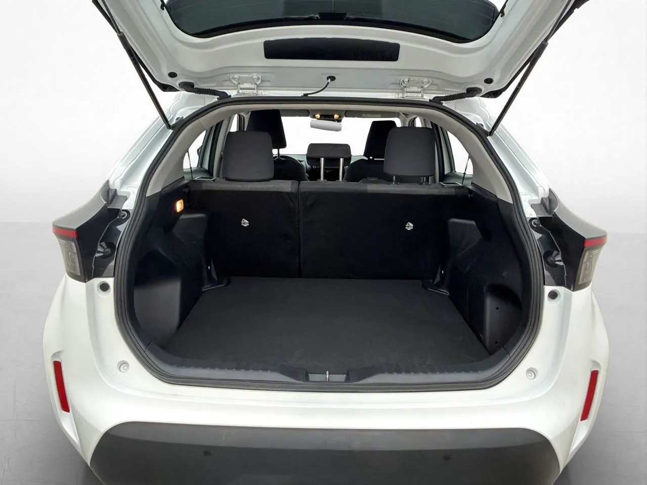 Vehicle image 23