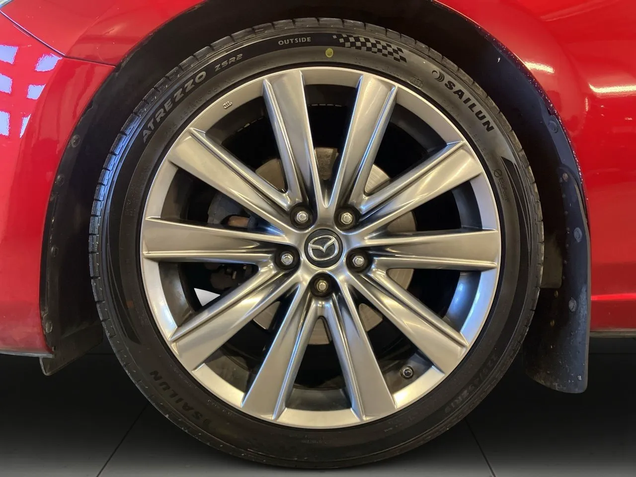 Vehicle image 13