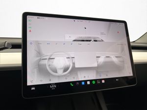 Tesla Model Y bild 16
