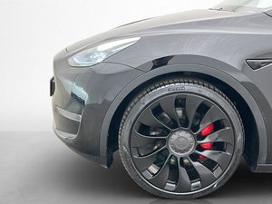 Tesla Model Y bild 24