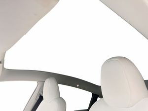 Tesla Model Y bild 15