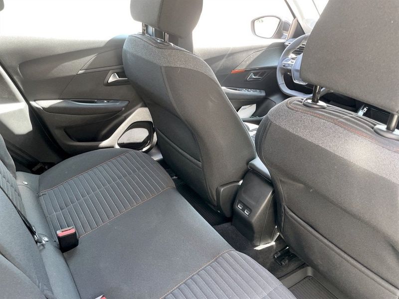 Peugeot e-208 bild 12