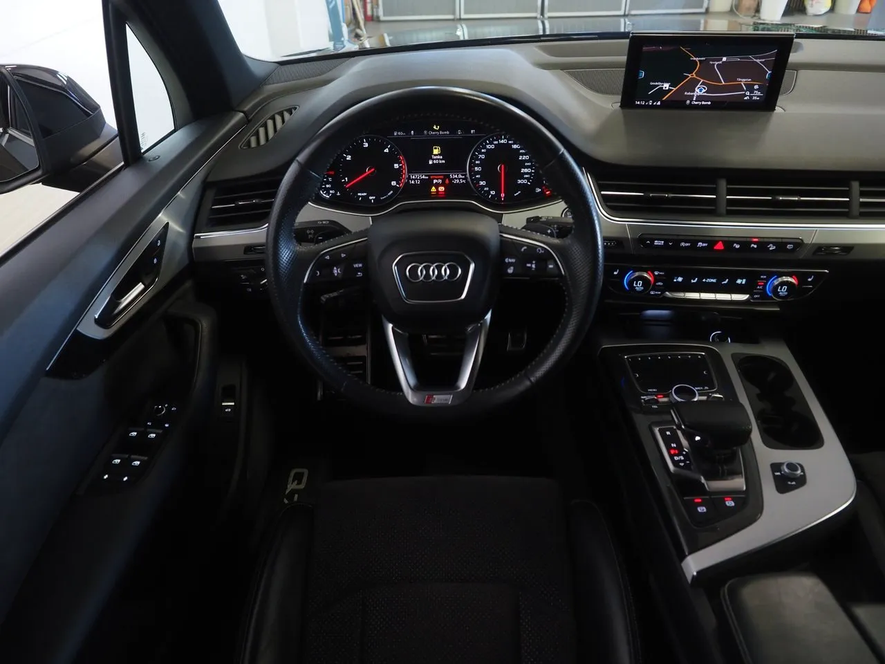 Vehicle image 14