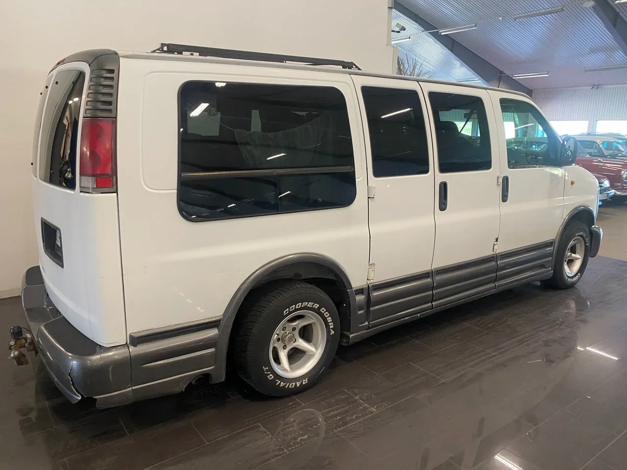 Vehicle image 5