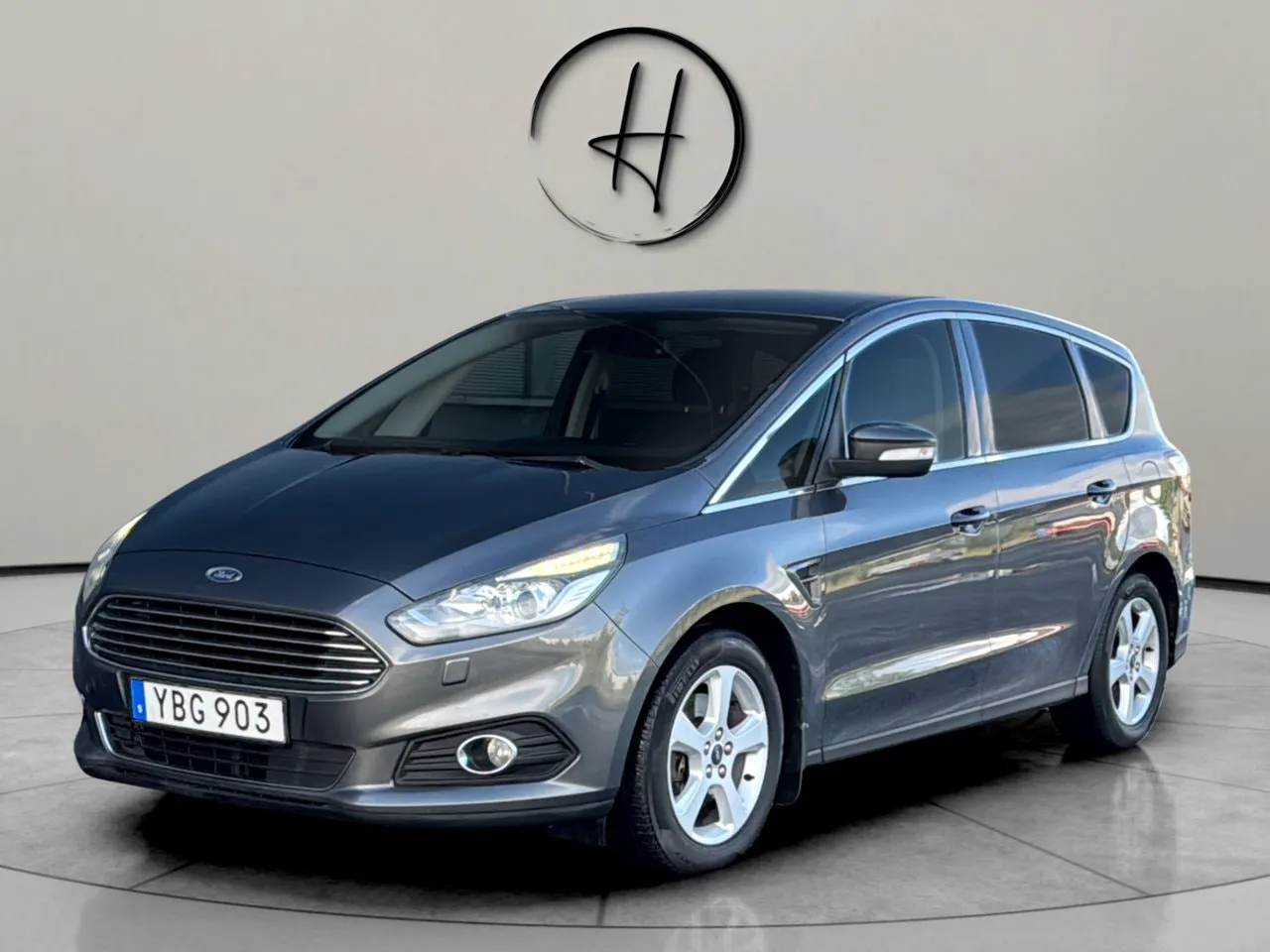 Vehicle image 1