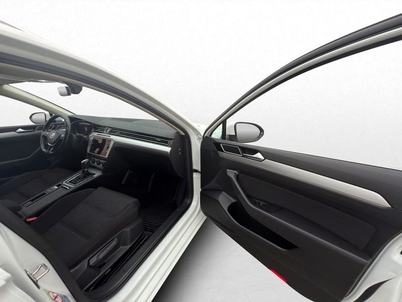 Volkswagen Passat bild 22