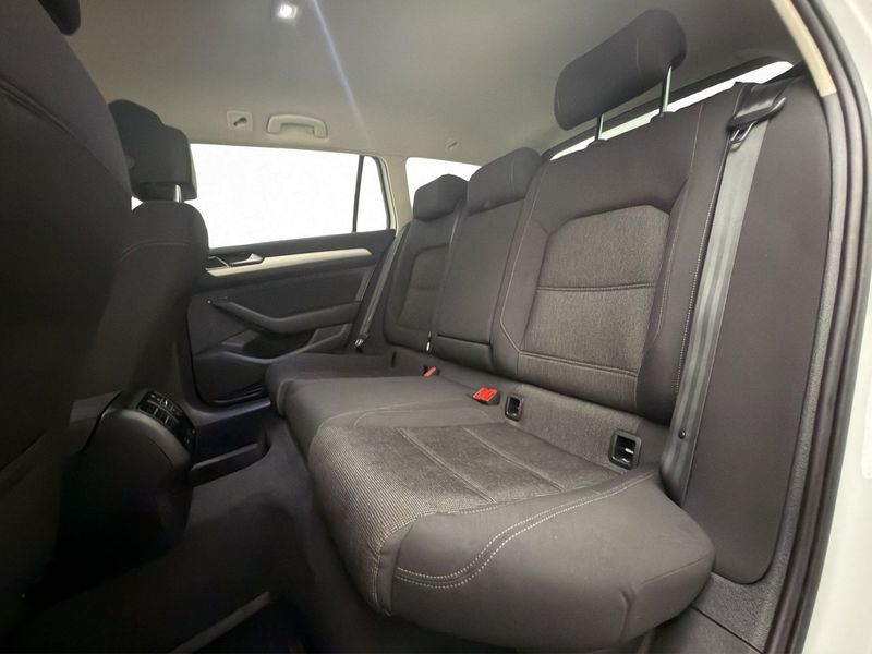Volkswagen Passat bild 23